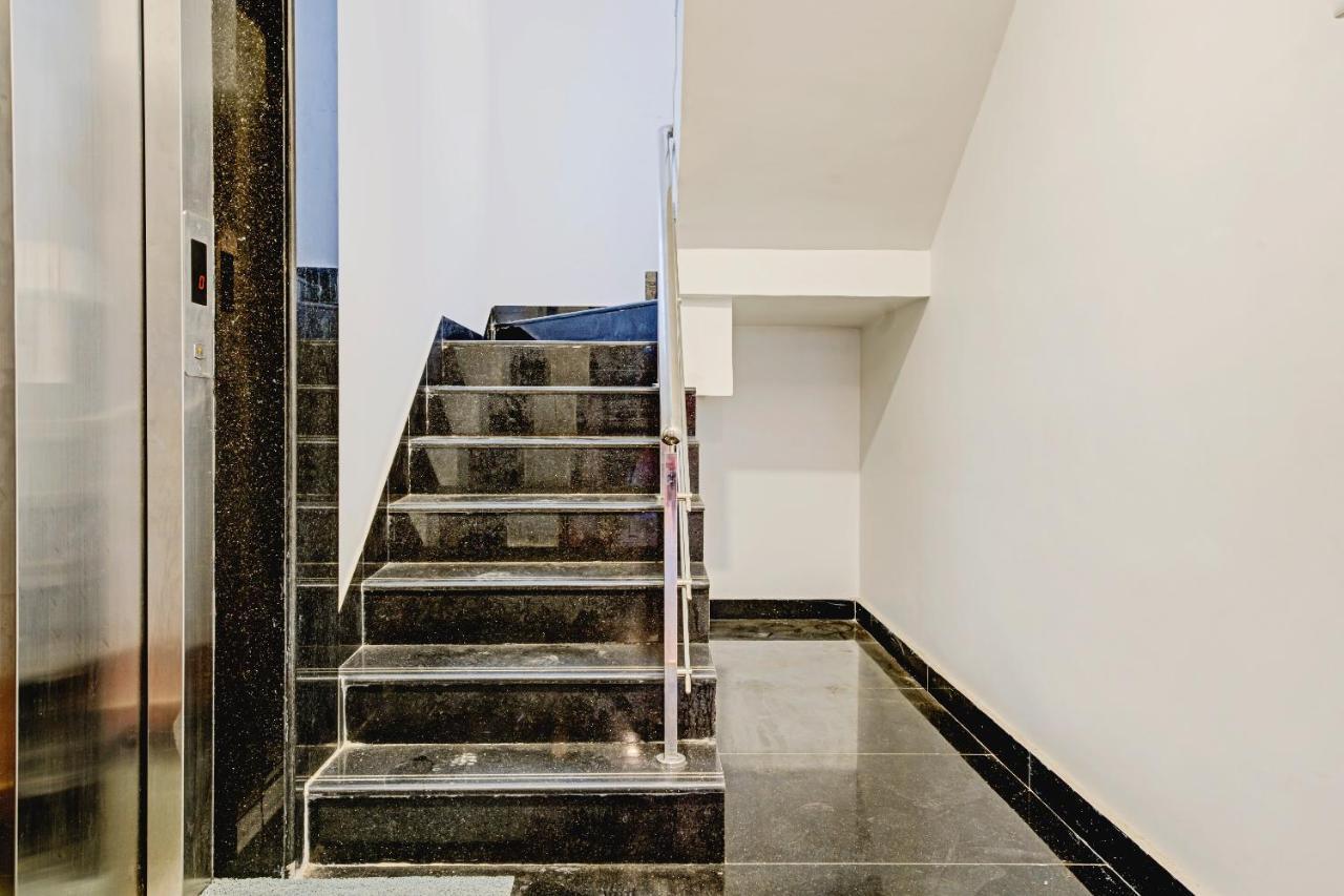 Oyo Townhouse 74871 Thoraipakkam Chennai Exterior foto